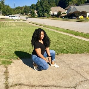 Meet your Posher, Cierra